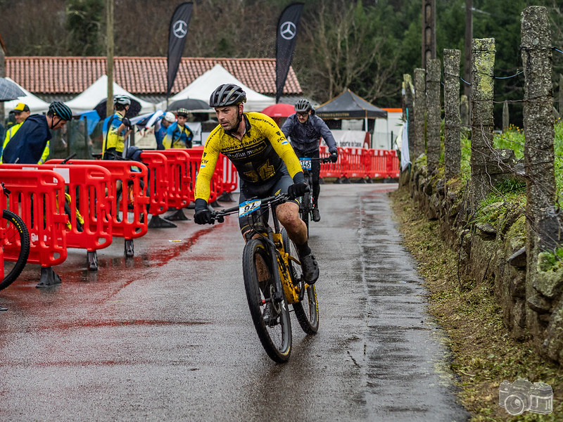 Lara Lois e Ángel Maneiro aumentan a súa colección de títulos autonómicos co de BTT Resistencia