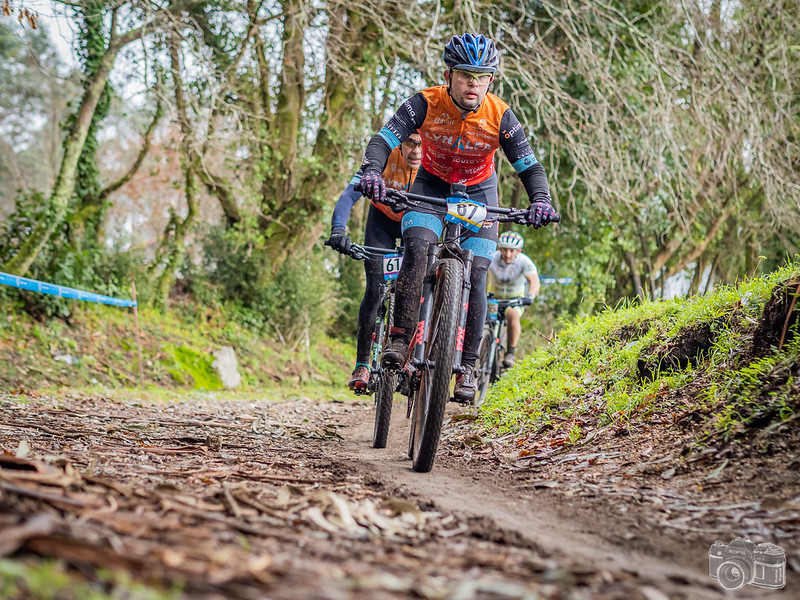 Lara Lois e Ángel Maneiro aumentan a súa colección de títulos autonómicos co de BTT Resistencia