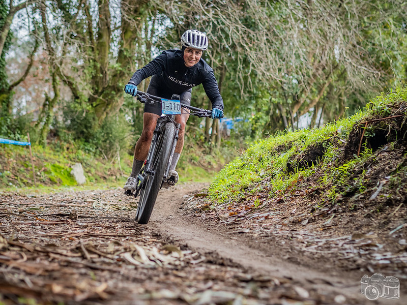 Lara Lois e Ángel Maneiro aumentan a súa colección de títulos autonómicos co de BTT Resistencia