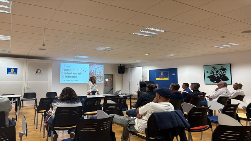 La-Federacion-Insular-de-Ciclismo-de-Gran-Canaria-y-Vithas-refuerzan-la-importancia-del-reconocimiento-medico-deportivo