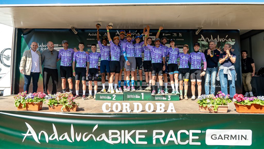 Valero-Stutzmann-y-Fischer-Peretti-se-alzan-con-la-AndaluciaBike-Race-by-Garmin