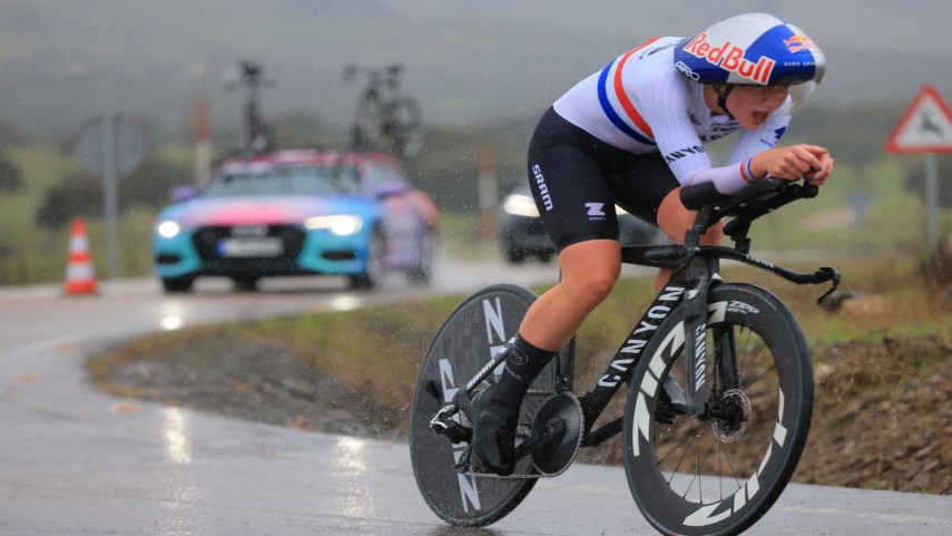 LA-BRITaNICA-ZOE-BA�CKSTEDT-PRIMERA-LiDER-DE-LA-VUELTA-A-EXTREMADURA-FEMENINA-TRAS-IMPONERSE-EN-LA-CRONO-DE-HERRERA-DEL-DUQUE