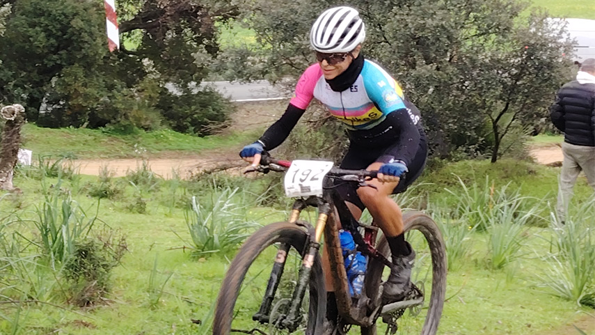 Pena-Vela-y-Esther-Maqueda-se-hacen-con-a��La-Matallanaa��-