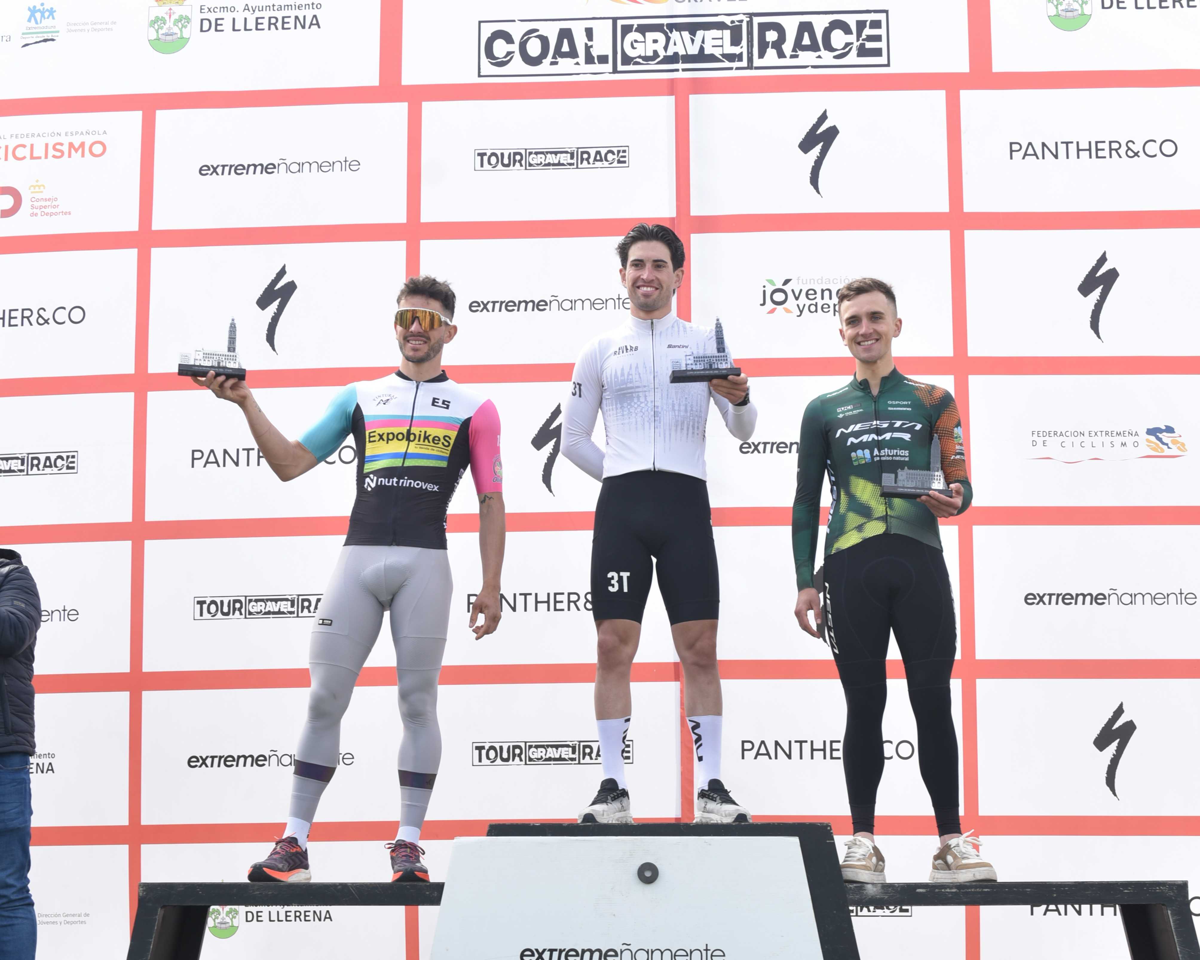 Alejandro Ropero y Sandra Alonso vencen en una emocionante Coal Gravel Race de Llerena