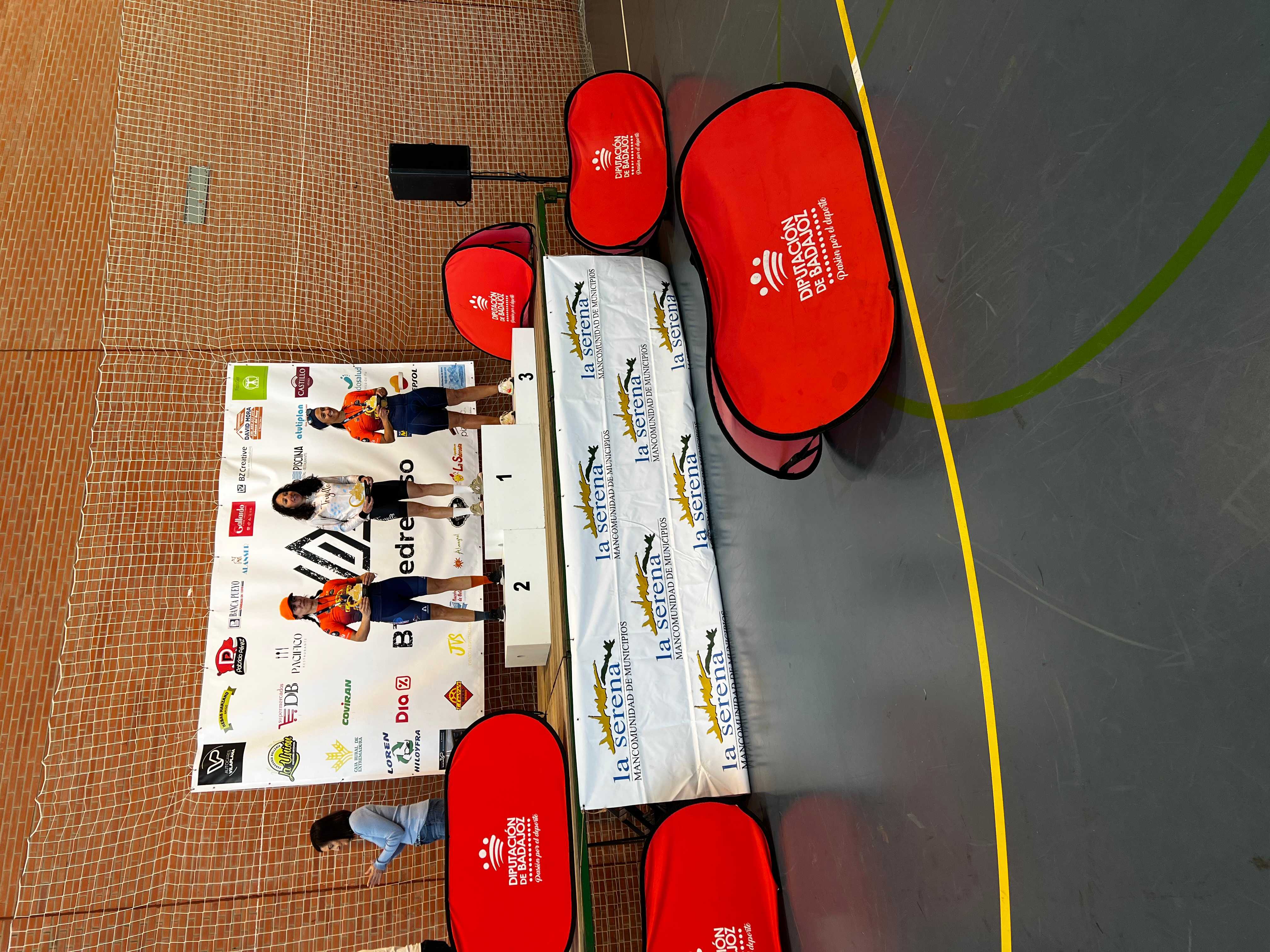 JAIME MORENO Y CRISTINA BARRADO SE IMPONEN EN EL OPEN DE EXTREMADURA XCMM EN CABEZA DEL BUEY