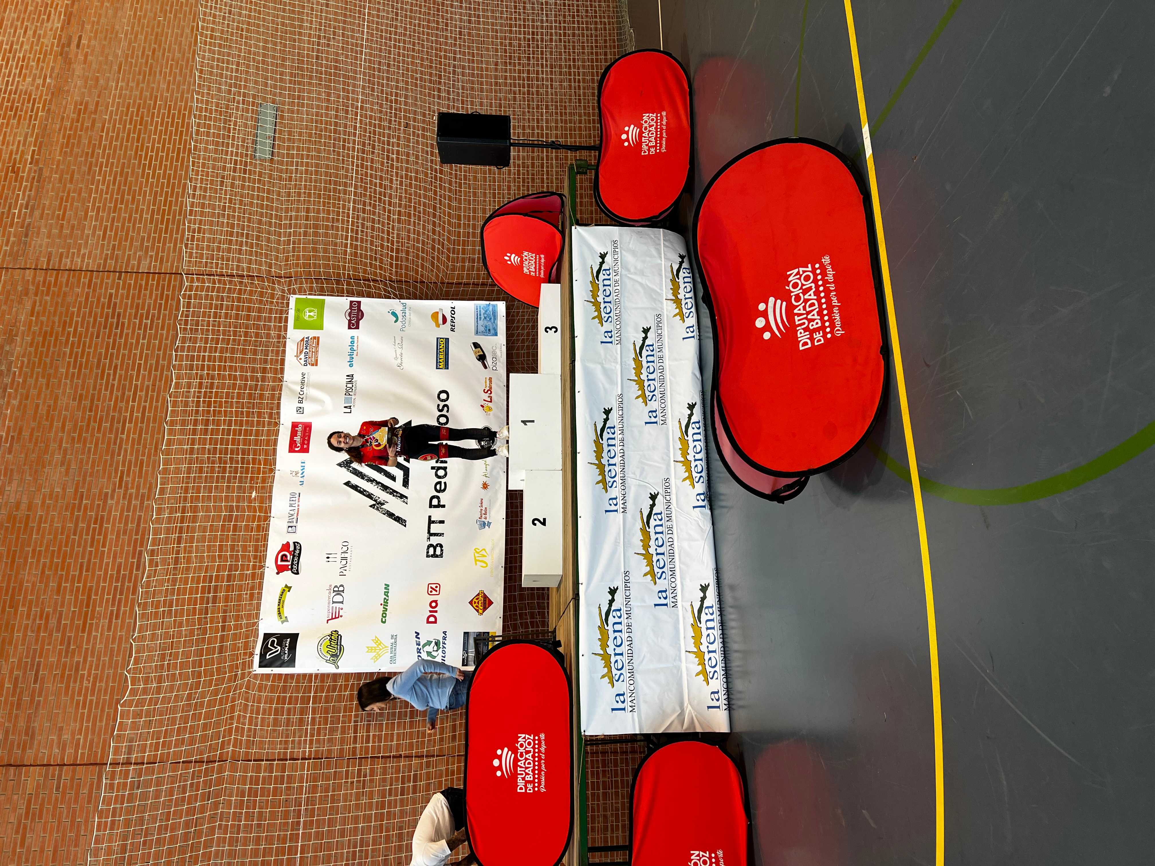 JAIME MORENO Y CRISTINA BARRADO SE IMPONEN EN EL OPEN DE EXTREMADURA XCMM EN CABEZA DEL BUEY