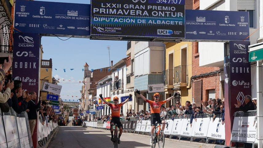 Doblete-de-Euskaltel-Euskadi-en-el-estreno-profesional-del-Gran-Premio-Primavera-de-Ontur-a��-Diputacion-de-Albacete-de-Challenge-Futura