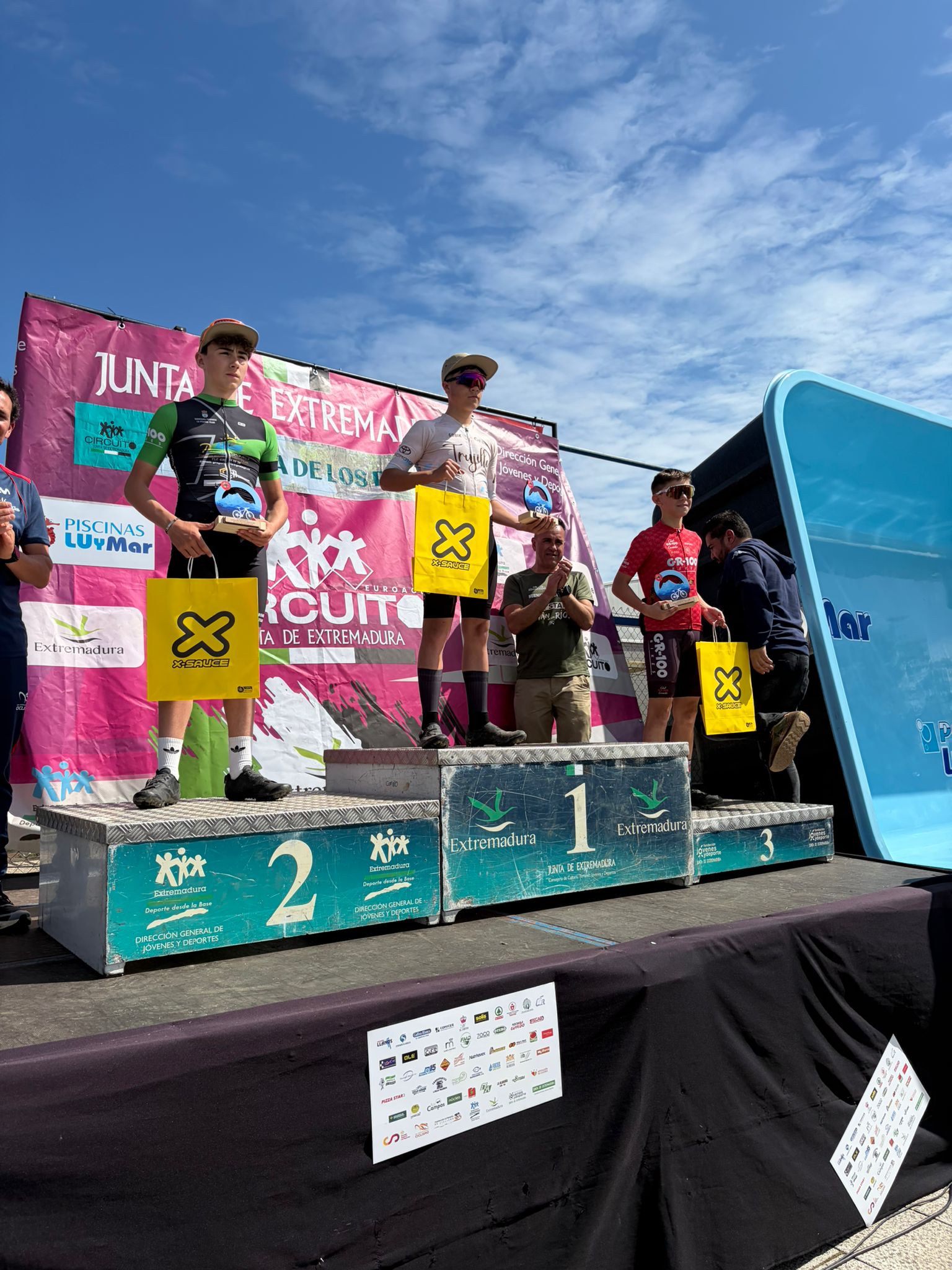 RAÚL RODRÍGUEZ Y MARÍA REYES MURILLO IMPONEN SU LEY EN LA XI TITÁN DE LOS RÍOS