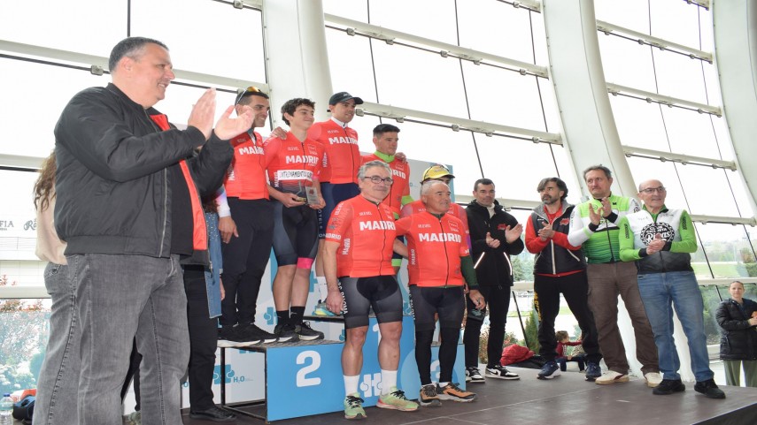 MARCO-MASSARO-JORGE-GONZaLEZ-Y-MARIO-ANGUELA-HOMENAJEAN-A-LO-GRANDE-A-CARLOS-CUBILLO-EN-RIVAS--VACIAMADRID