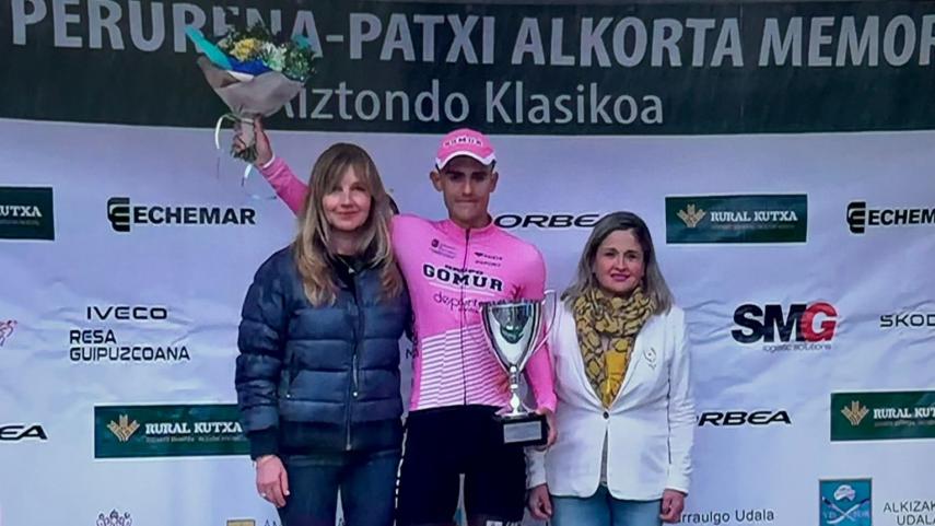 oscar-Vian-se-impone-en-la-Aiztondo-Klasika-y-Marc-Rubirola-se-coloca-lider-de-la-Copa-de-Espana